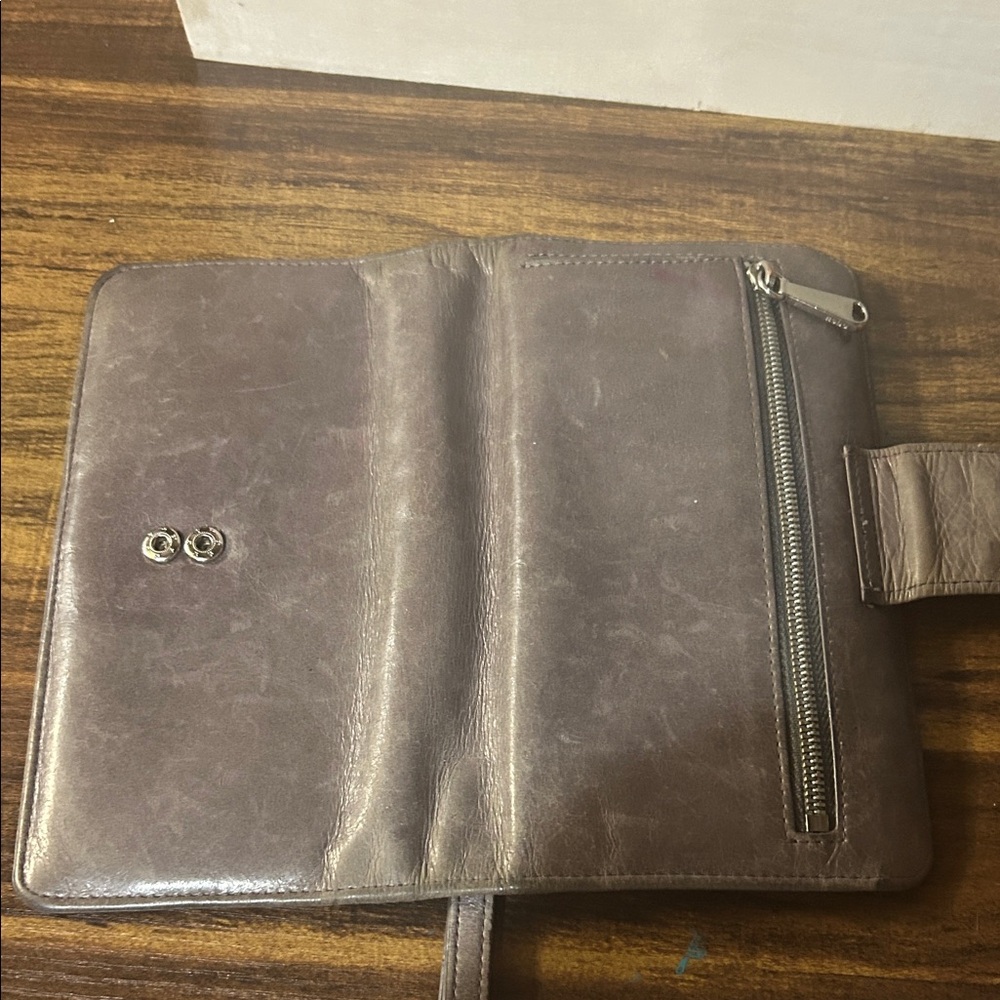 HOBO Classic Gray Women's Wallet - Picture 4 of 4